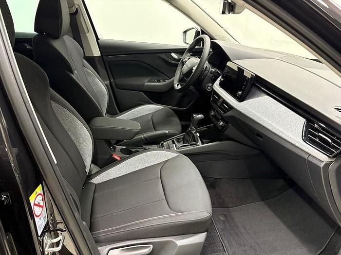 Usado Skoda Kamiq Selection 115 CV (84 kW) 2025 Negro SUV