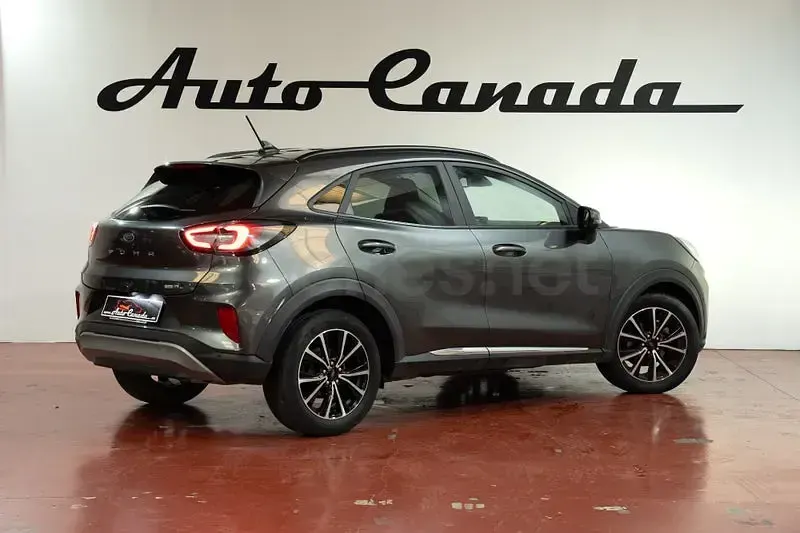 Usado Ford Puma Titanium 125 CV (91 kW) 2022 Gris / plata SUV
