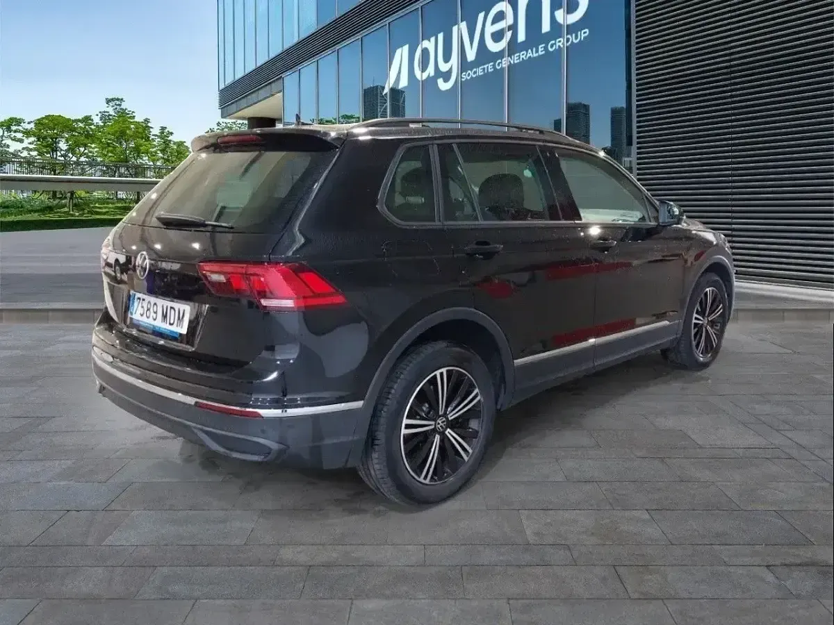 Usado VW Tiguan Life 245 CV (180 kW) 2023 Negro SUV