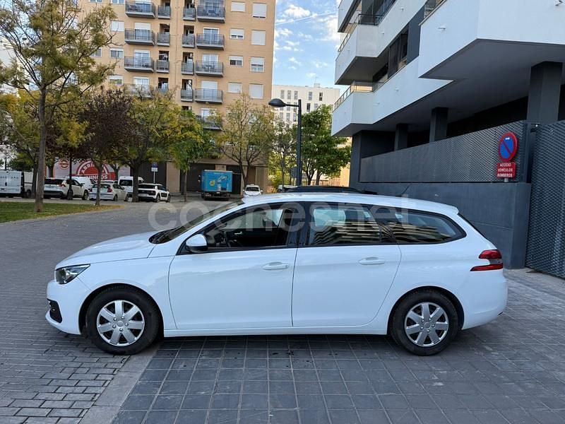 Usado Peugeot 308 SW Business-Line 100 CV (73 kW) 2019 Blanco Familiar