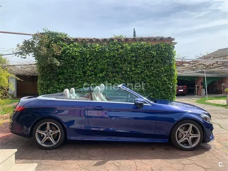 Usado Mercedes C220 170 CV (125 kW) 2017 Azul Descapotable
