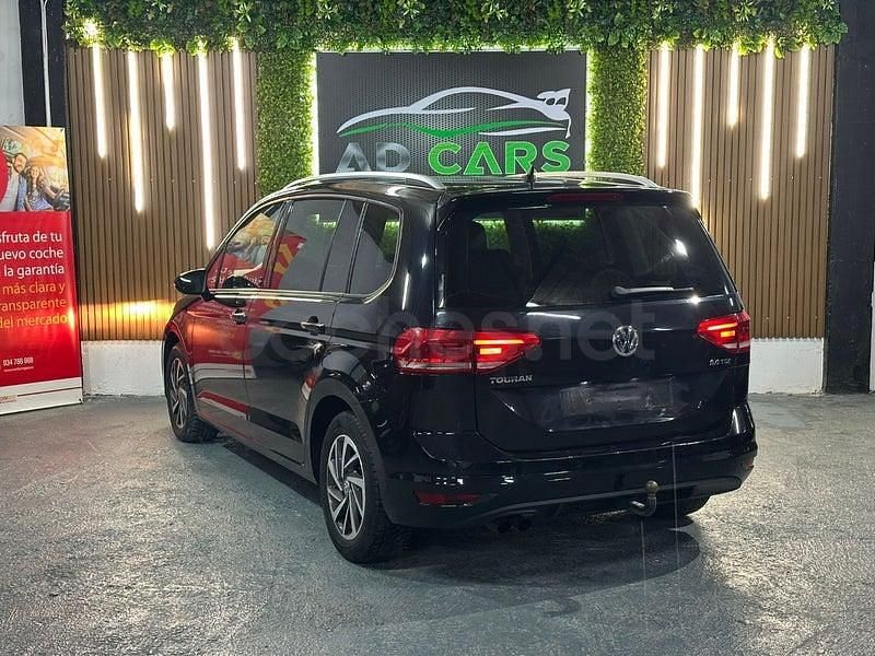 Usado VW Touran Sportline 150 CV (110 kW) 2017 Negro Monovolumen