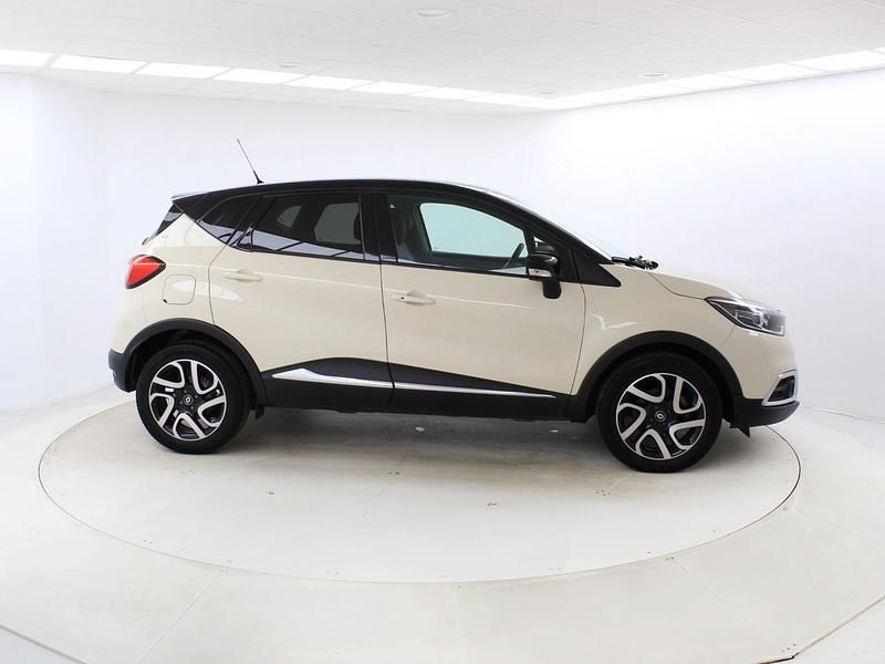 Usado Renault Captur Zen 90 CV (66 kW) 2017 Beige SUV