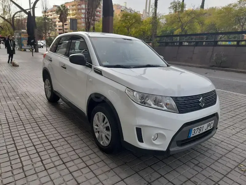Usado Suzuki Vitara GL 120 CV (88 kW) 2016 Blanco SUV