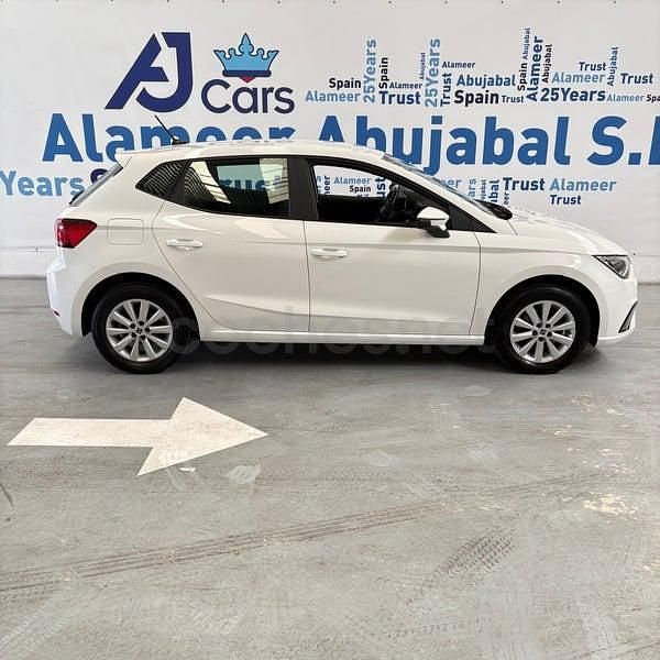 Usado Seat Ibiza Style 110 CV (80 kW) 2022 Blanco Utilitario