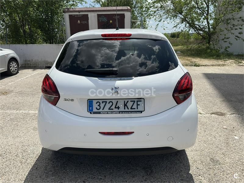 Usado Peugeot 208 99 CV (72 kW) 2019 Blanco Utilitario