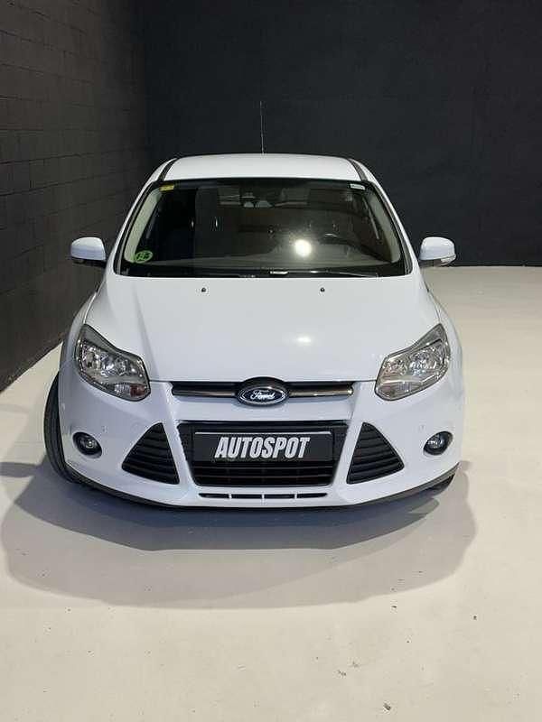 Usado Ford Focus S 124 CV (91 kW) 2014 Blanco Utilitario