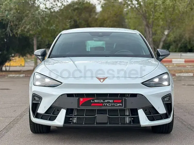 Usado Cupra Leon 150 CV (110 kW) 2025 Blanco Berlina