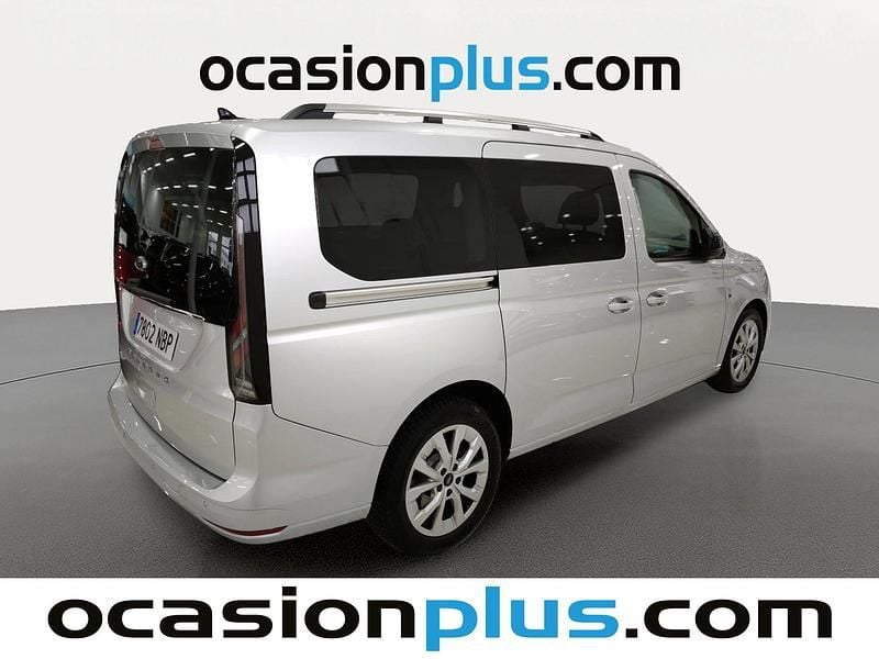 Usado Ford Grand Tourneo Connect Titanium 122 CV (89 kW) 2025 Gris plata Monovolumen