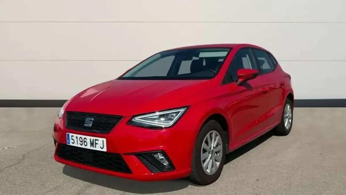 Usado Seat Ibiza Style 110 CV (80 kW) 2023 Rojo Utilitario
