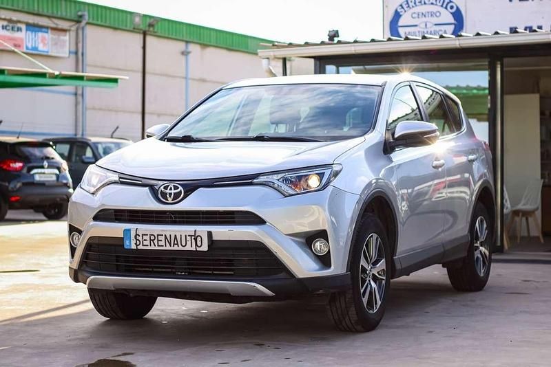 Usado Toyota RAV4 Advance 143 CV (105 kW) 2016 Gris SUV