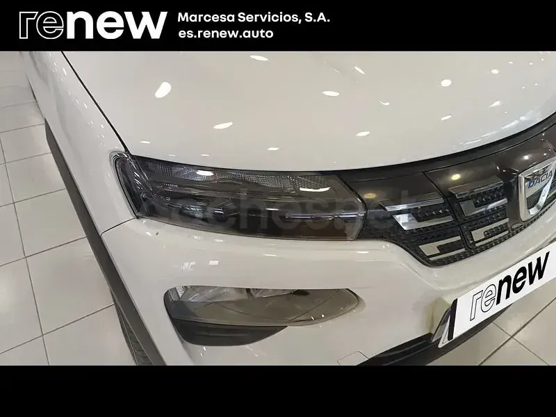 Begagnad Dacia Spring Business 33 kW (45 HK) 2023 Eléctrico Halvkombi