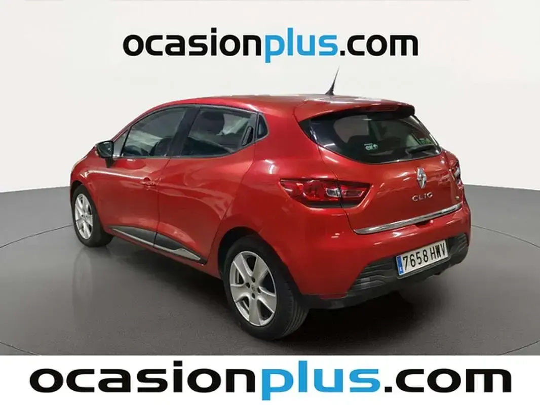 Usado Renault Clio GrandTour Dynamique 90 CV (66 kW) 2014 Rojo Familiar