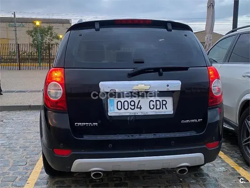 Usado Chevrolet Captiva LT 150 CV (110 kW) 2008 Beige SUV