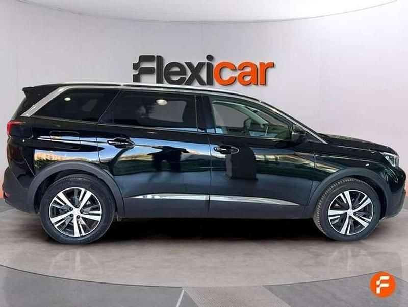 Usado Peugeot 5008 Allure 131 CV (96 kW) 2021 Negro SUV