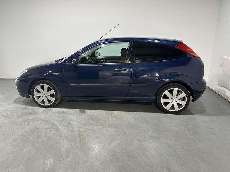 Usado Ford Focus Business Edition 115 CV (84 kW) 2003 Azul Utilitario