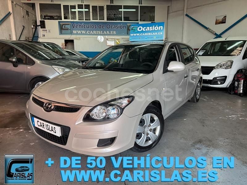 Gris / plata Usado 2009 Hyundai i30 Classic Berlina | 6499 € (Precio justo) - Imagen 1/4