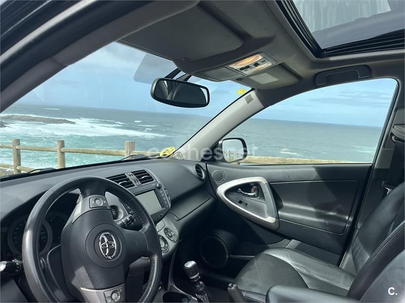 Usado Toyota RAV4 Executive 136 CV (100 kW) 2006 Negro SUV