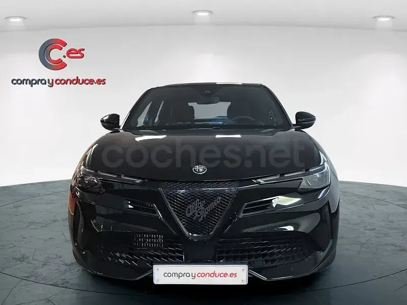 Usado Alfa Romeo Junior 136 CV (100 kW) 2025 Negro SUV