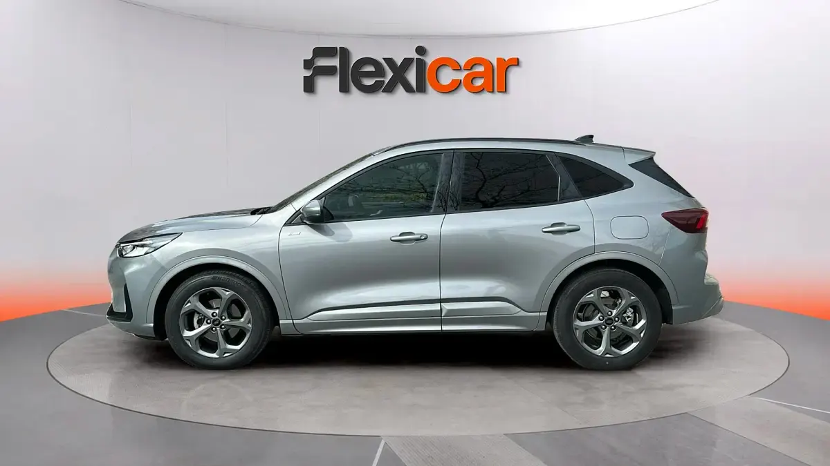 Usado Ford Kuga ST-Line X 150 CV (110 kW) 2025 Gris SUV