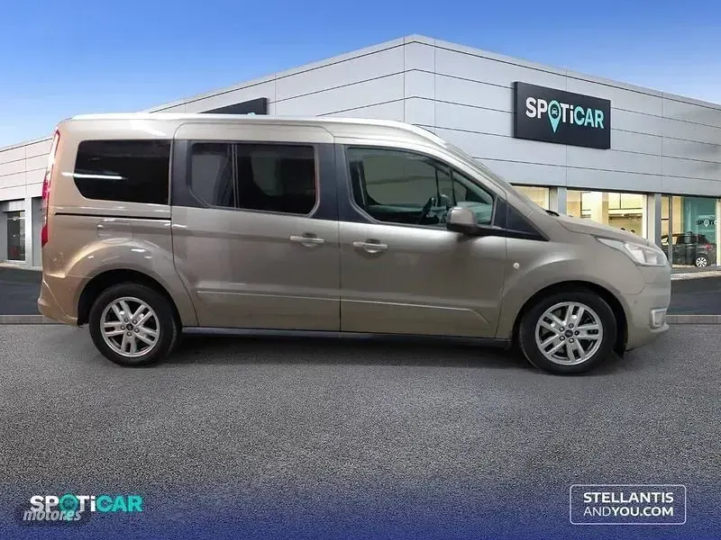Usado Ford Tourneo Connect Trend 120 CV (88 kW) 2019 Marrón Monovolumen