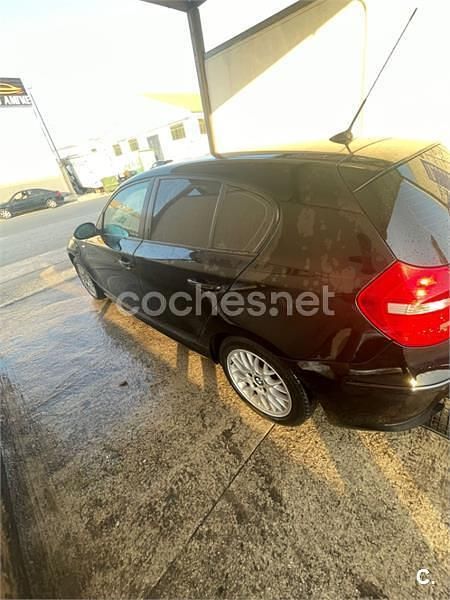 Usado BMW 116 122 HP (89 kW) 2009 Preto Citadino
