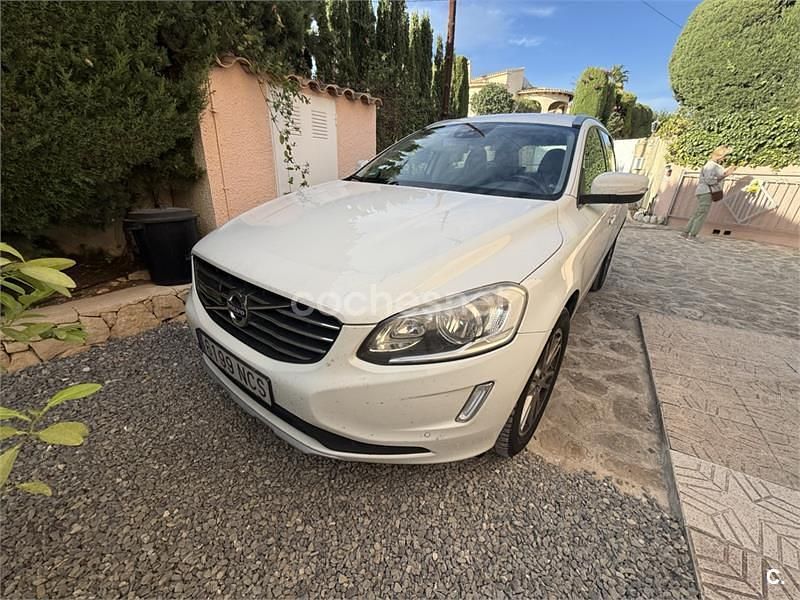 Blanco Usado 2016 Volvo XC60 Summum SUV | 13.000 € (Precio justo) - Imagen 1/4