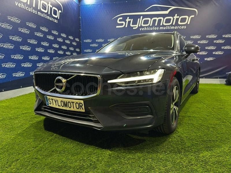 Usado Volvo V60 Momentum 150 CV (110 kW) 2021 Gris / plata Familiar