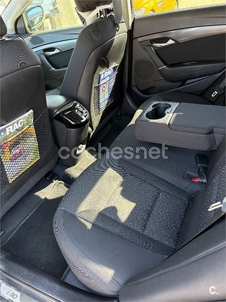 Usado Hyundai i40 115 CV (84 kW) 2016 Gris / plata Berlina