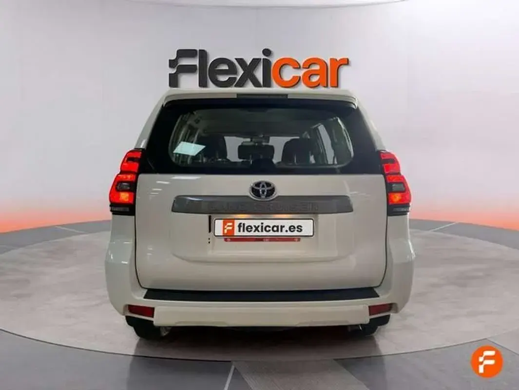 Usado Toyota Land Cruiser 204 CV (150 kW) 2024 Blanco SUV