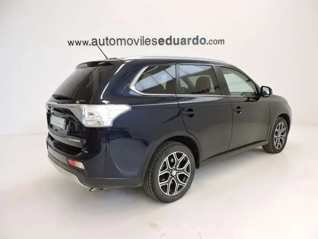 Usado Mitsubishi Outlander 150 CV (110 kW) 2015 Azul SUV
