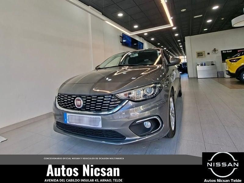 Usado Fiat Tipo Easy 95 CV (69 kW) 2016 Gris / plata Berlina