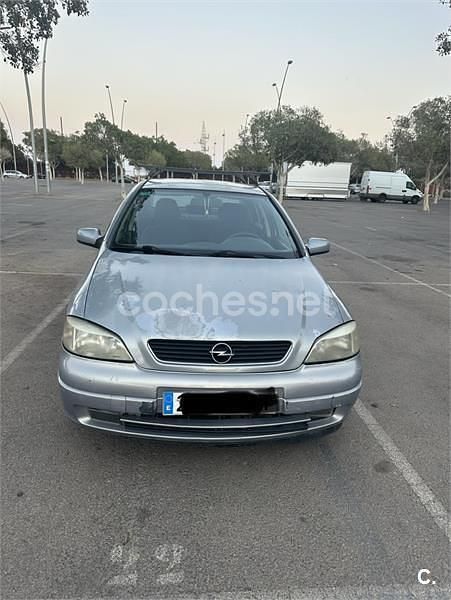 Usado Opel Astra Elegance 100 CV (73 kW) 2002 Gris / plata Berlina