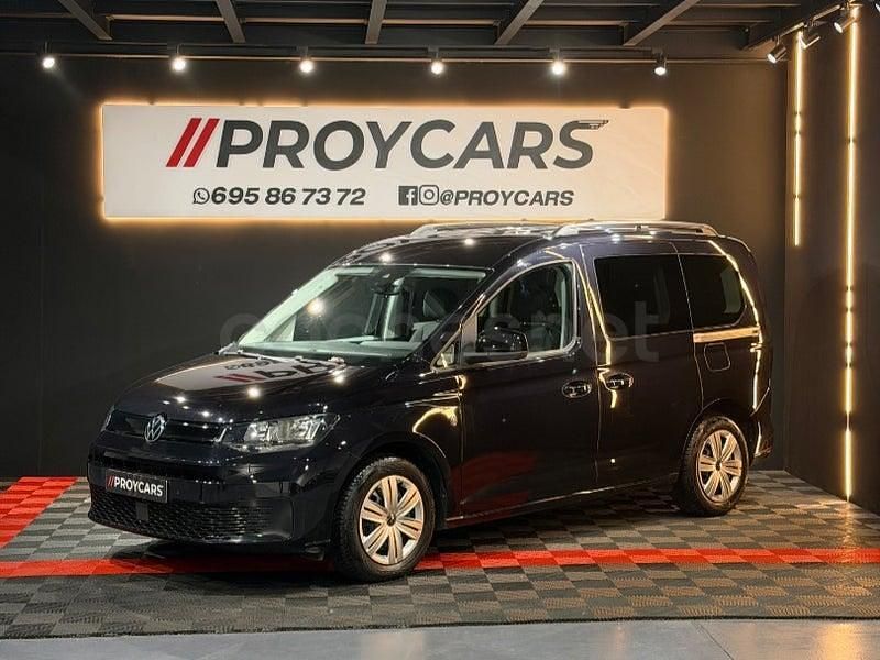 Usado VW Caddy Life 122 CV (89 kW) 2022 Negro Monovolumen