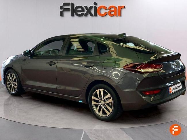 Usado Hyundai i30 120 CV (88 kW) 2019 Gris