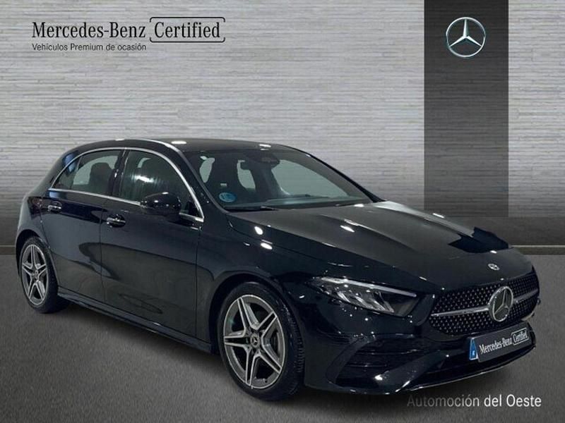 Usado Mercedes A180 AMG line 136 CV (100 kW) 2025 Negro