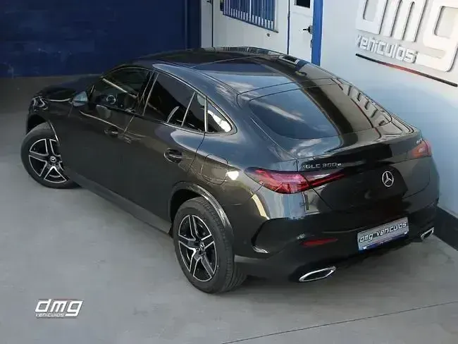 Nuevo Mercedes GLC300e 313 CV (230 kW) 2025 Gris / plata Coupe