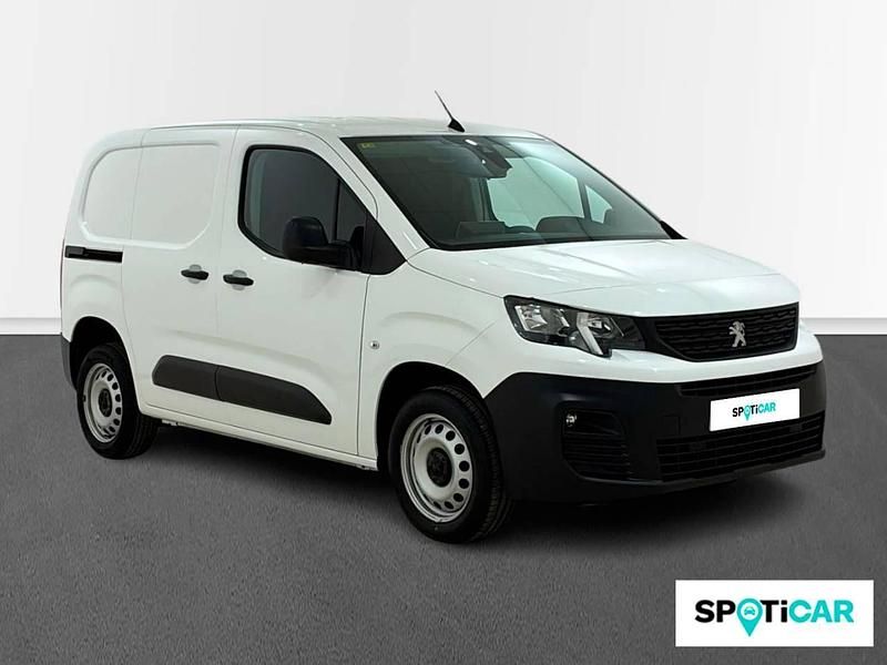 Usado Peugeot Partner Premium 98 CV (72 kW) 2021 Blanco Monovolumen