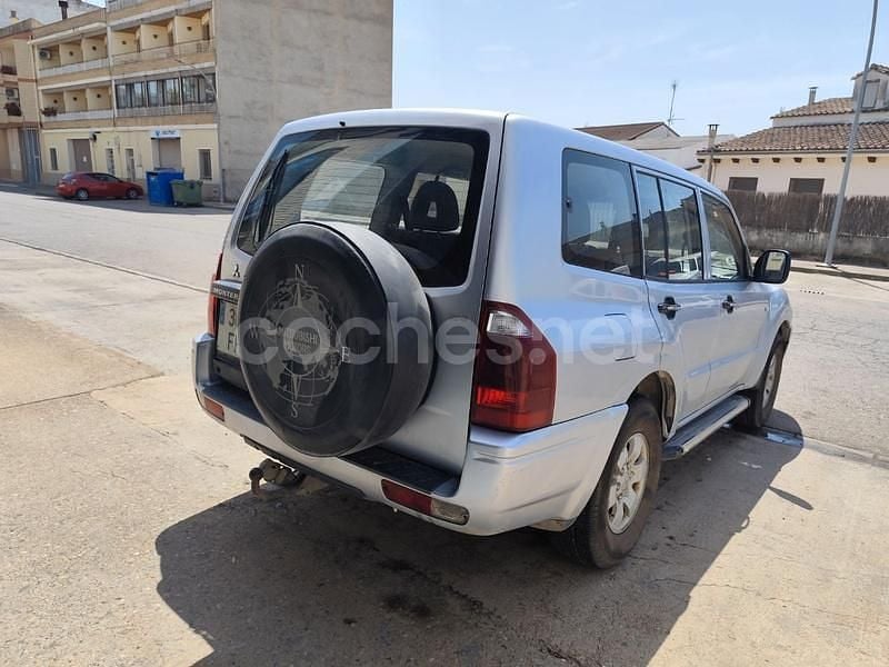 Usado Mitsubishi Montero Intense 160 CV (117 kW) 2008 Beige SUV