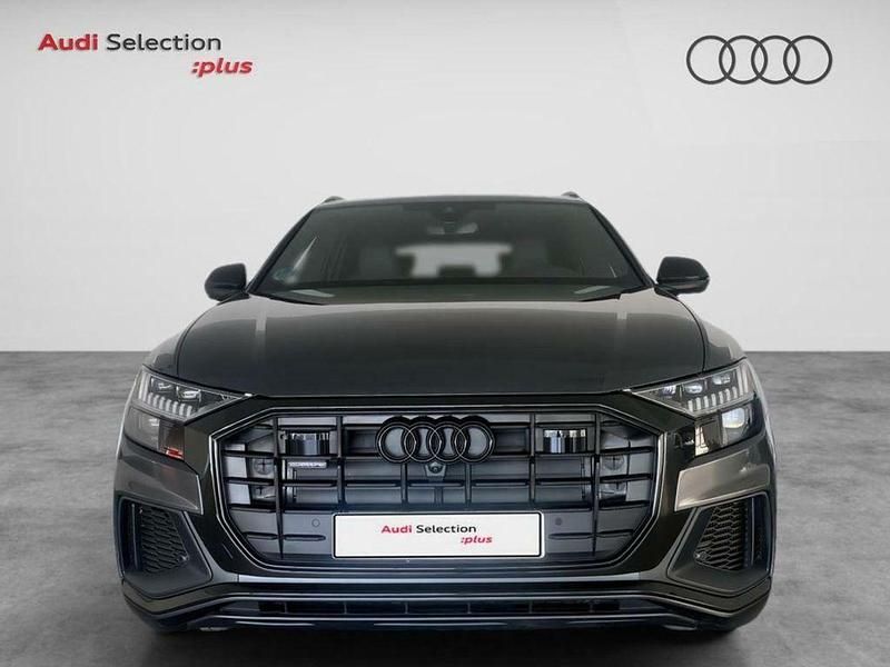 Usado Audi Q8 286 CV (210 kW) 2022 Gris SUV