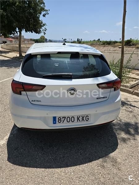 Blanco Usado 2019 Opel Astra Selective Berlina | 9500 € (Buen precio) - Imagen 1/4