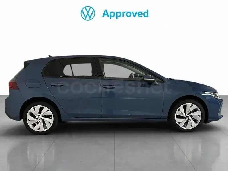 Usado VW Golf VIII 115 CV (84 kW) 2025 Azul Berlina