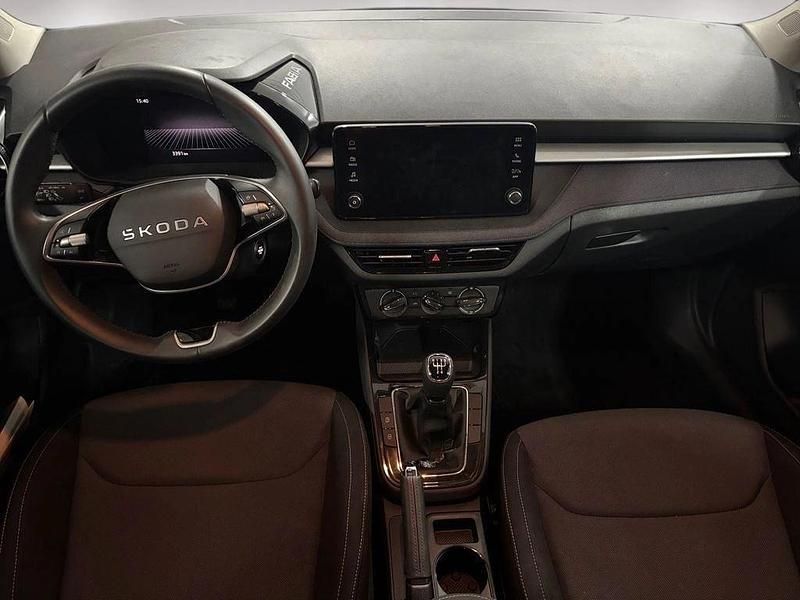 Usado Skoda Fabia Selection 95 CV (69 kW) 2024 Negro Berlina