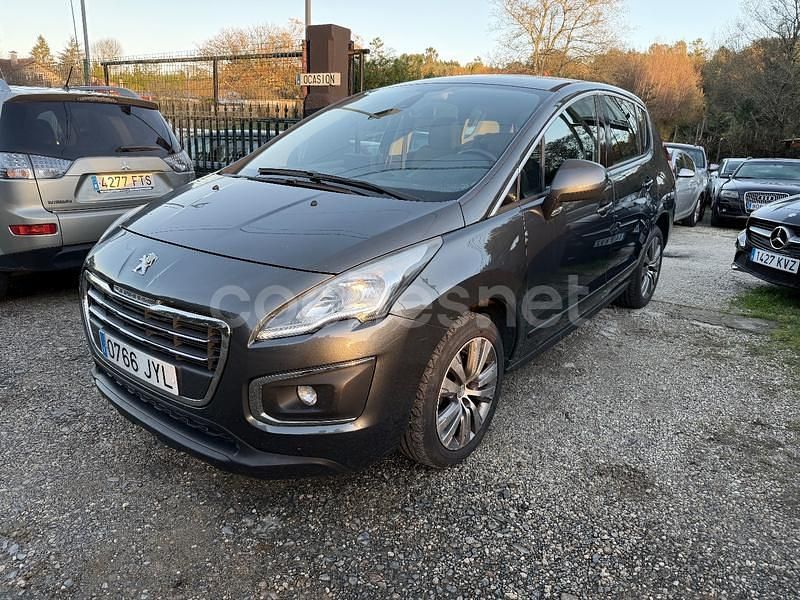 Usado Peugeot 3008 Active 120 CV (88 kW) 2017 Gris / plata SUV