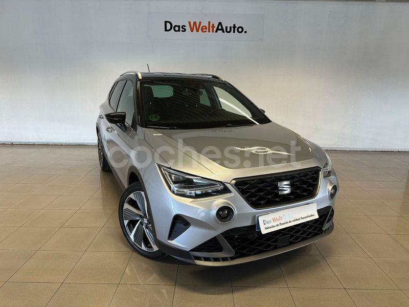 Gris / plata Usado 2022 Seat Arona FR SUV | 20.790 € (Precio justo) - Imagen 1/4