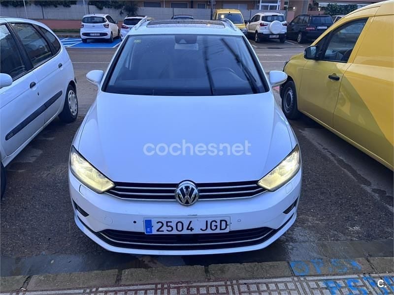 Usado VW Golf Sportsvan Sportline 150 CV (110 kW) 2015 Blanco Monovolumen