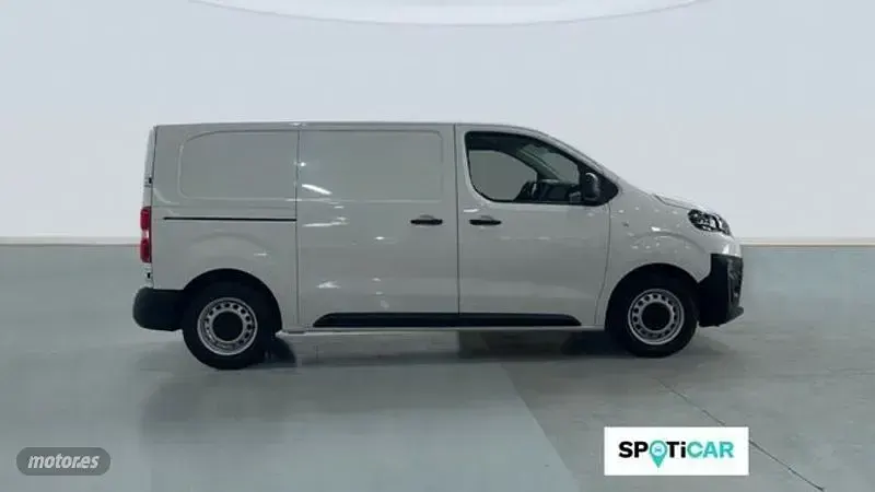Käytetty Citroën Jumpy 120 HP (88 kW) 2024 Valkoinen Tila-auto