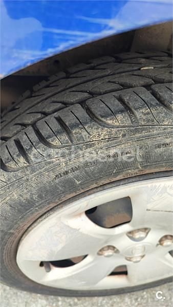 Usado Kia Picanto LX 61 CV (44 kW) 2005 Azul Utilitario