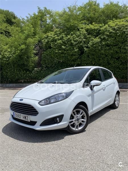 Blanco Usado 2014 Ford Fiesta Trend Utilitario | 5800 € (Precio justo) - Imagen 1/4
