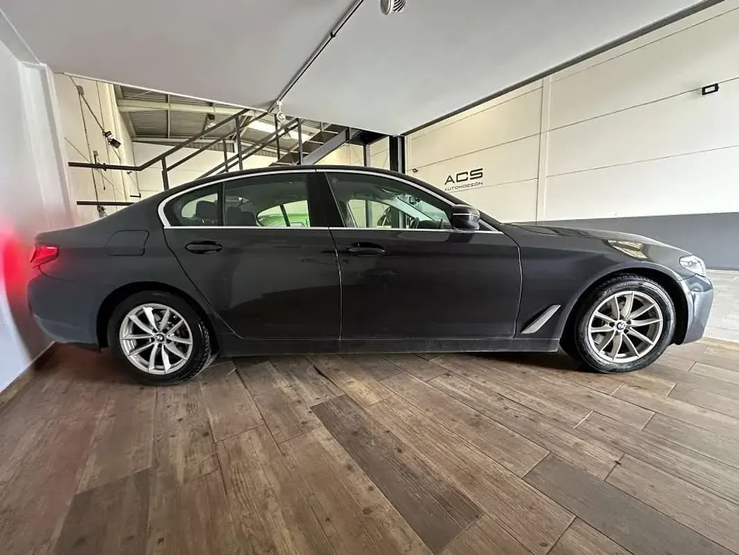 Usado BMW 520 Comfort Edition 190 CV (139 kW) 2021 Negro Berlina